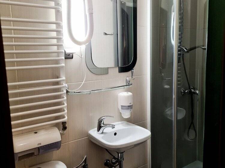 اتاق استاندارد سه نفره, Gościniec Na Brzyzku