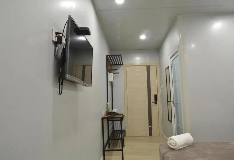 اتاق استاندارد سه نفره, Cargotel Travel Inn