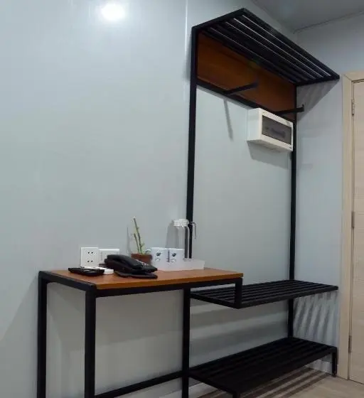 اتاق استاندارد سه نفره, Cargotel Travel Inn