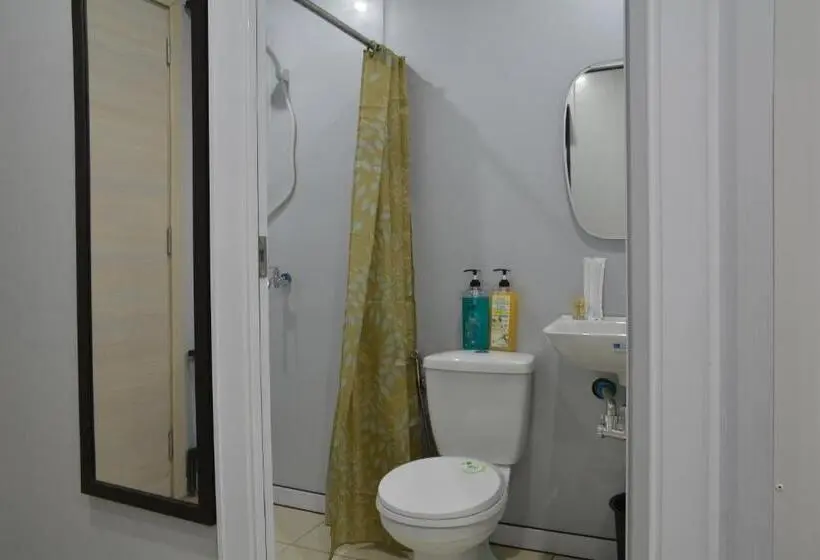 اتاق استاندارد سه نفره, Cargotel Travel Inn