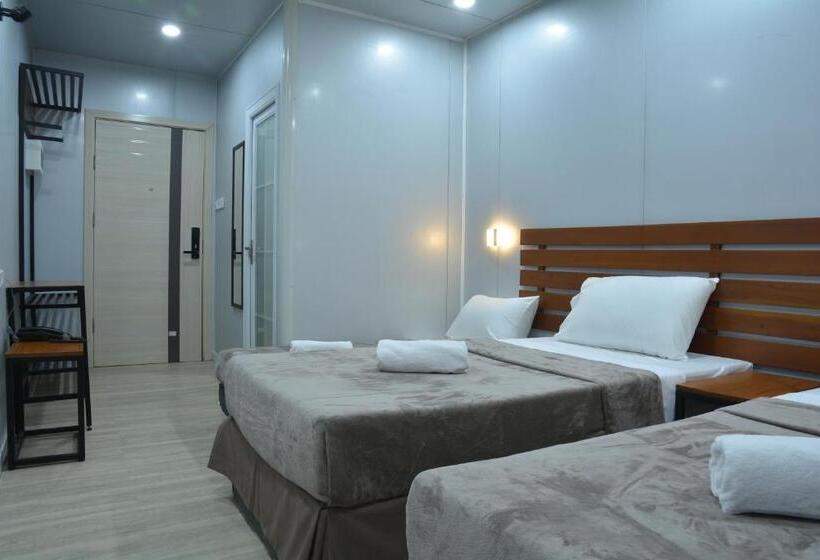 اتاق استاندارد سه نفره, Cargotel Travel Inn