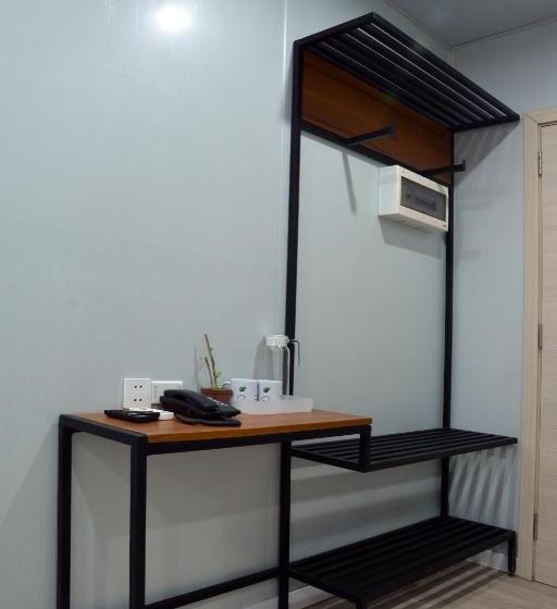 اتاق استاندارد یک نفره, Cargotel Travel Inn