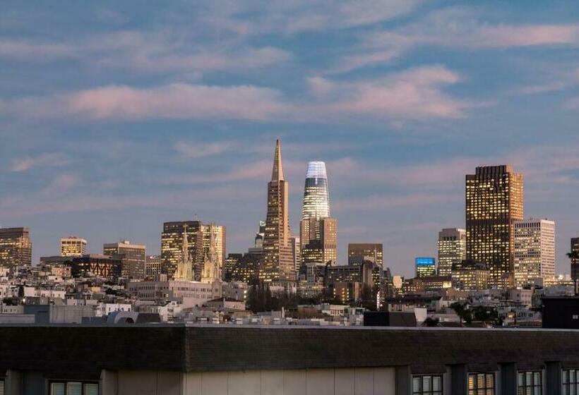 スタンダードシティビュールーム, Caza Fishermans Wharf