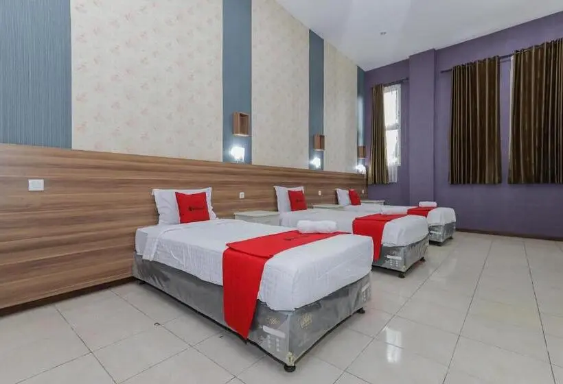ファミリールーム, Reddoorz Syariah @ Klojen Malang