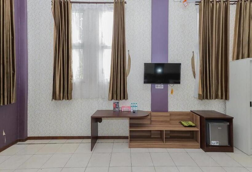 Семейный Номер, Reddoorz Syariah @ Klojen Malang