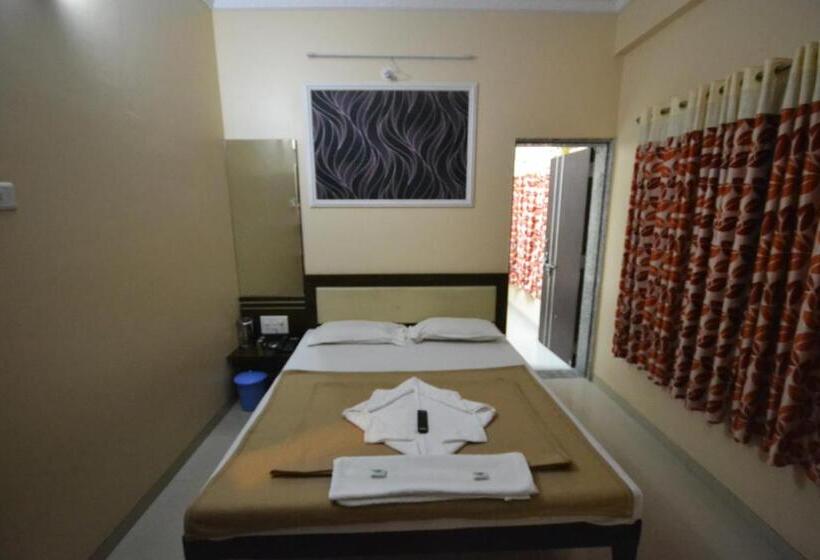 Deluxe Familjerum, Yogiraj