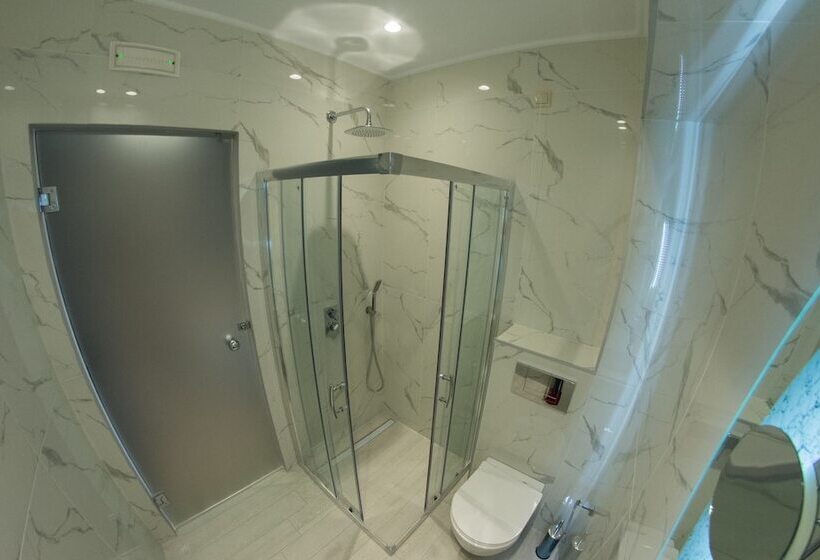 חדר דלוקס, Peloton Inn