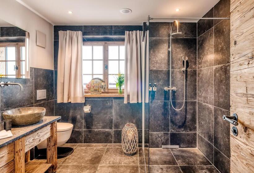 בקתת חדר, Chiemsee Chalet