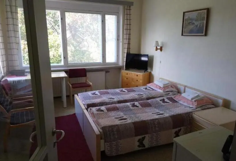 スタンダードスタジオ, Hostel Vanha Koulu