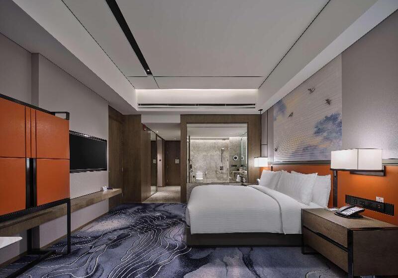 اتاق استاندارد با تخت بزرگ, Hilton Guiyang