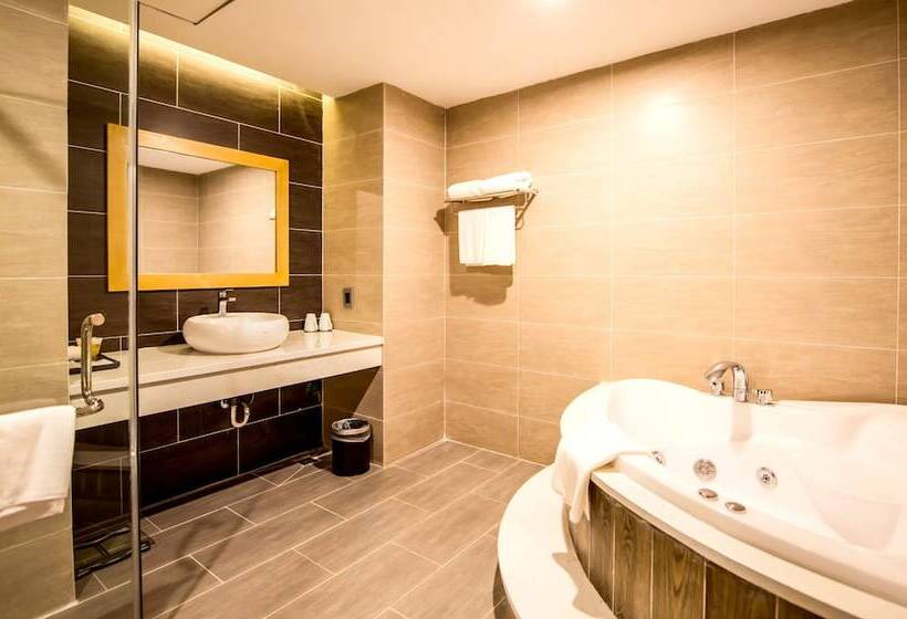 سوییت اجرایی, Muong Thanh Luxury Khanh Hoa