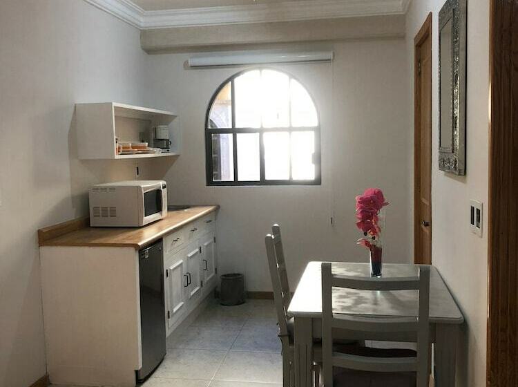 اتاق استاندارد با 2 تخت دوبل, Suites Sevilla