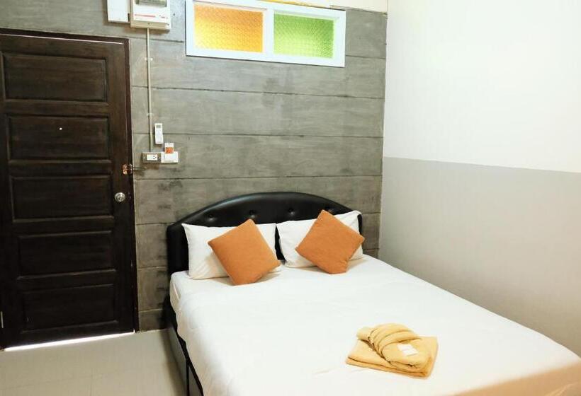 اتاق استاندارد یک نفره, Puangpech