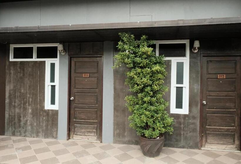 اتاق استاندارد یک نفره, Puangpech