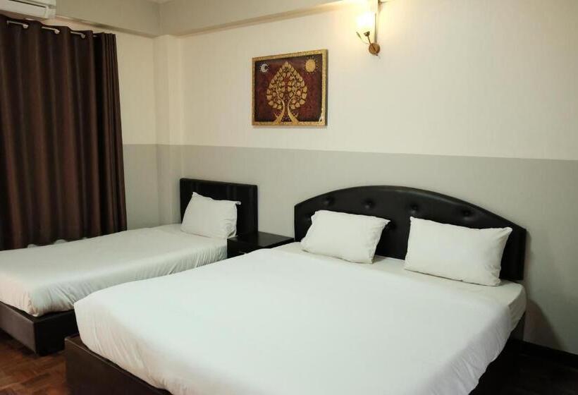 اتاق استاندارد سه نفره, Puangpech