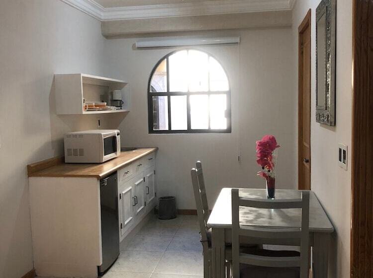 اتاق عادی با تخت دوبل, Suites Sevilla