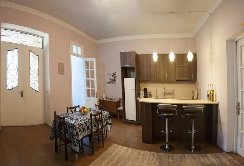 اتاق استاندارد با سرویس بهداشتی مشترک, Guest House Lile