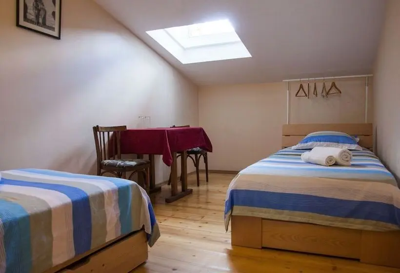 اتاق استاندارد با سرویس بهداشتی مشترک, Guest House Lile