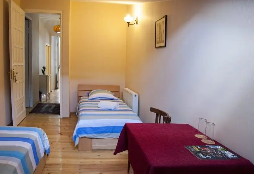 اتاق استاندارد با سرویس بهداشتی مشترک, Guest House Lile