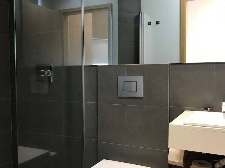 اتاق استاندارد, Rek Inn