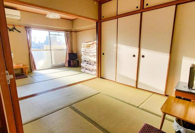 غرفة عائلية, Weekly Hotel Kokura