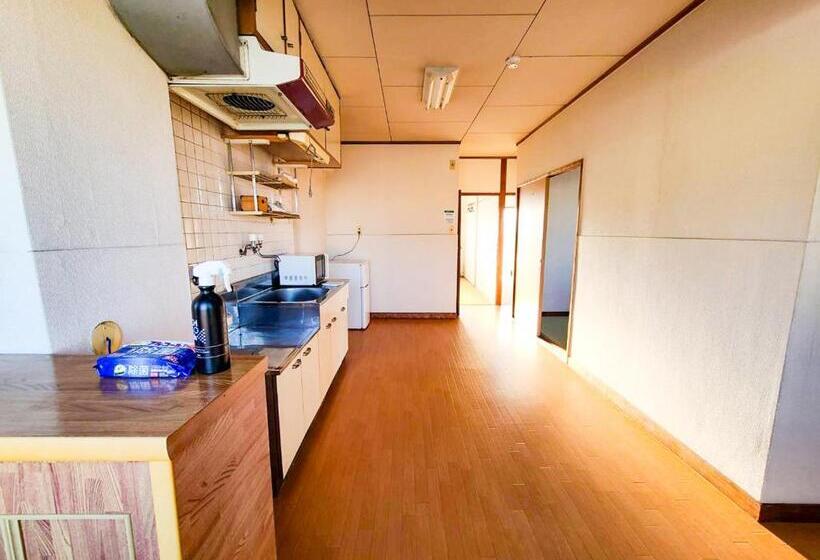 اتاق استاندارد چهار تخته, Weekly Hotel Kokura
