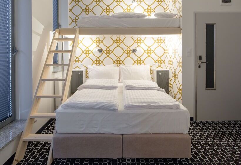 اتاق استاندارد سه نفره, Cocorico Bed And Breakfast Old Town Szczecin Adults Only