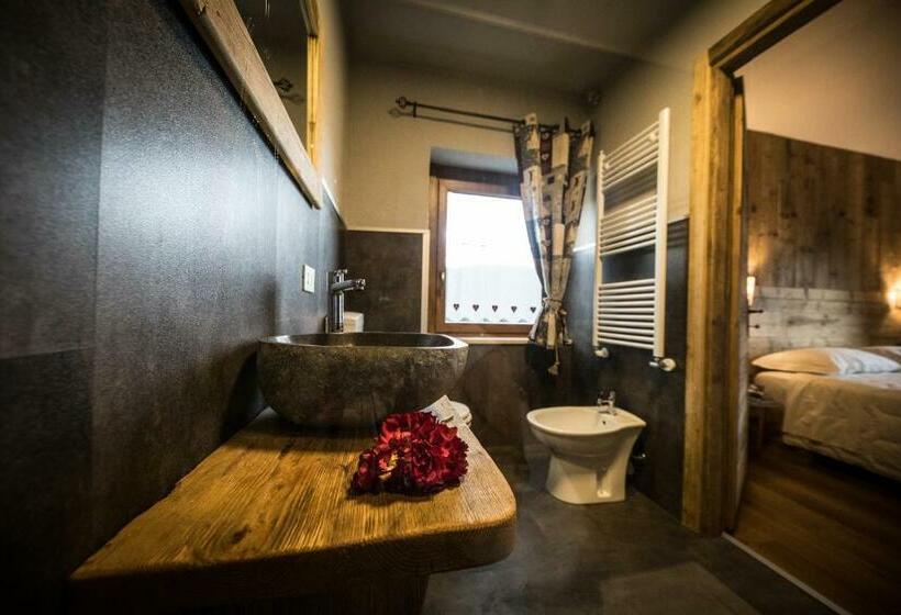 סוויטת ג'וניור נוף הרים, Chalet Saintbarthelemy