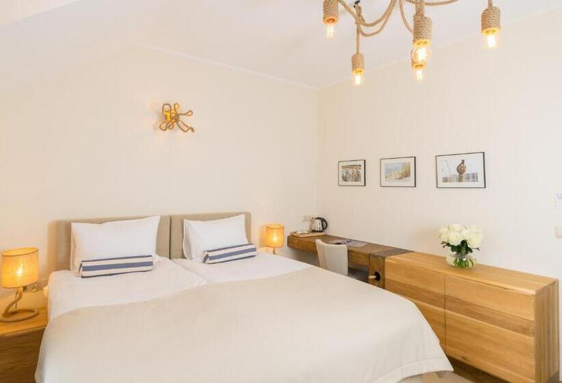 חדר אקונומי, Szlak Bursztynowy