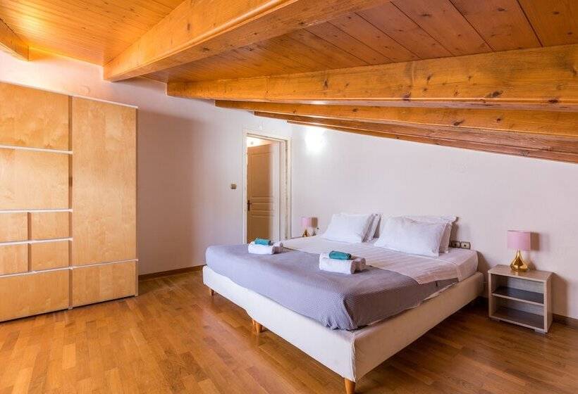 Номер Стандарт, Moraitis Mansion