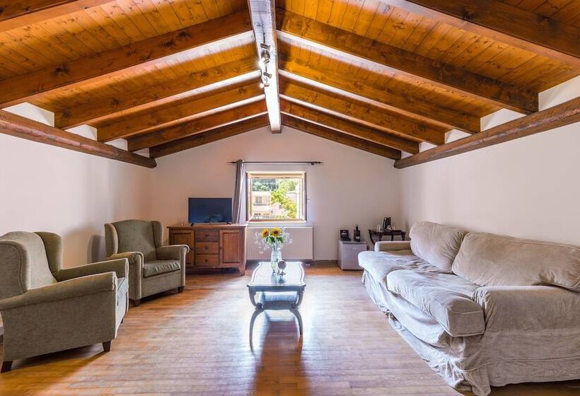 Апартаменты 1 Спальня, Moraitis Mansion