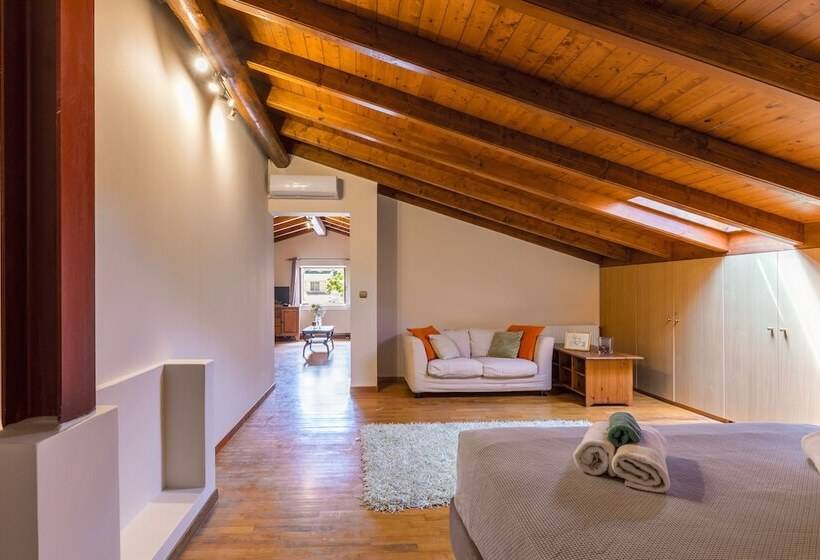 Апартаменты 1 Спальня, Moraitis Mansion