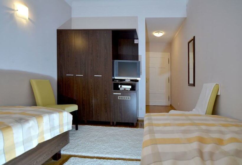 غرفة قياسية, Sobe Bernarda