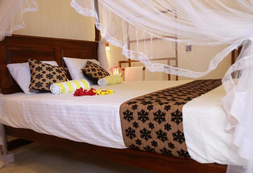 Deluxe Room, New Planet Guest