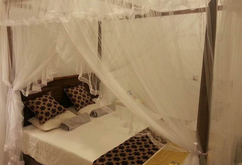 Deluxe Room, New Planet Guest