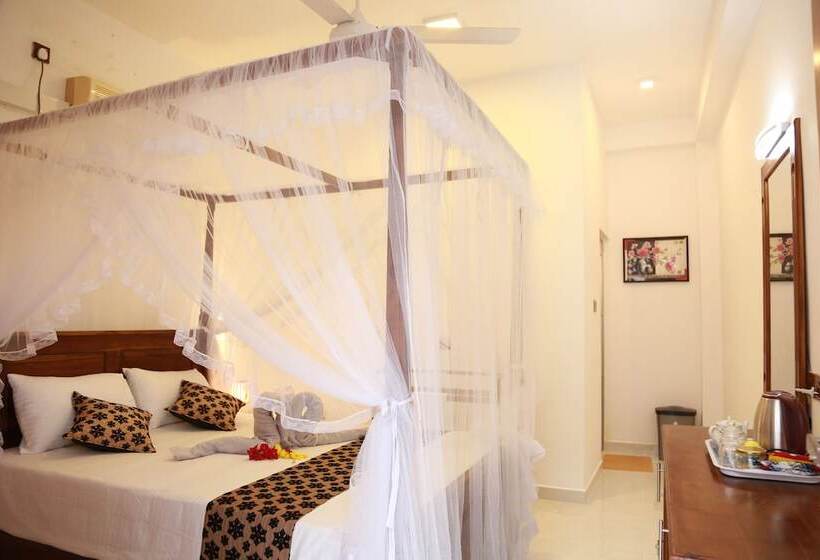 Deluxe Room, New Planet Guest