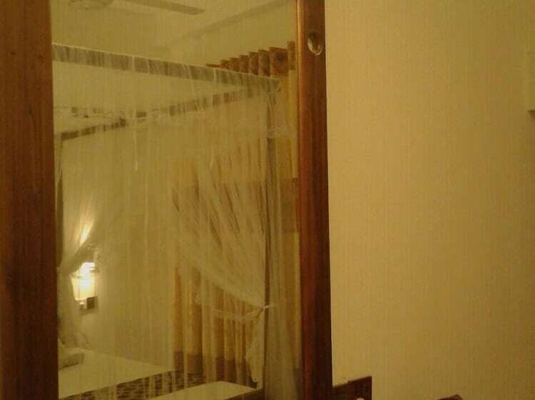 Deluxe Room, New Planet Guest