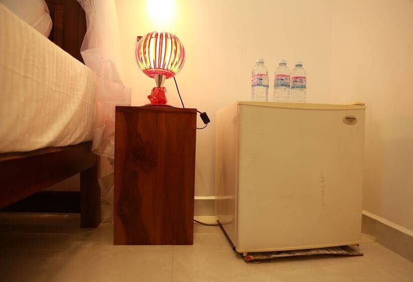 Deluxe Room, New Planet Guest