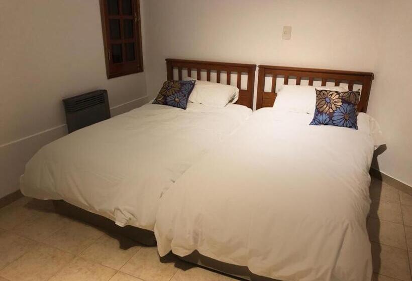 スタンダード4人部屋, Alberta B&b