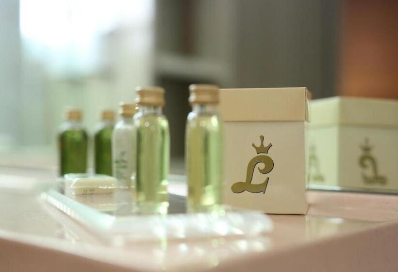 Номер Стандарт Вид на Горы, Lamark