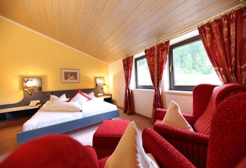 Полулюкс Вид на Горы, Lamark