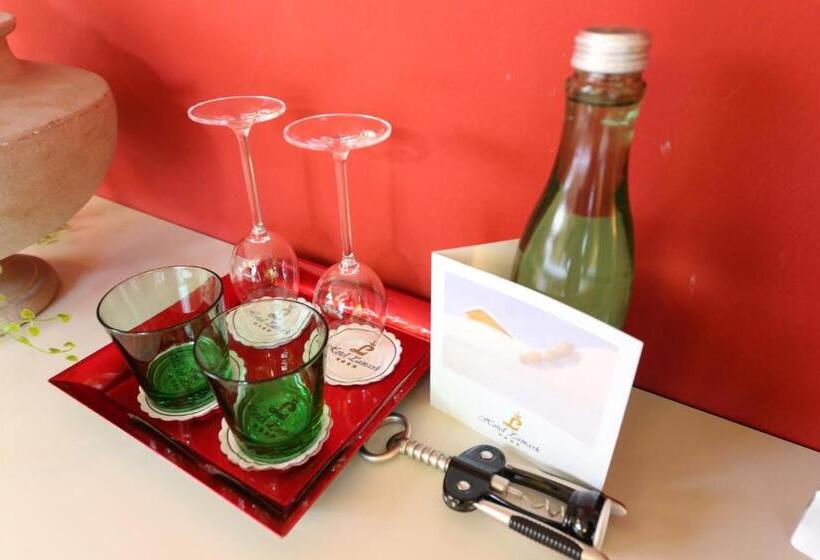 Семейный Номер, Lamark