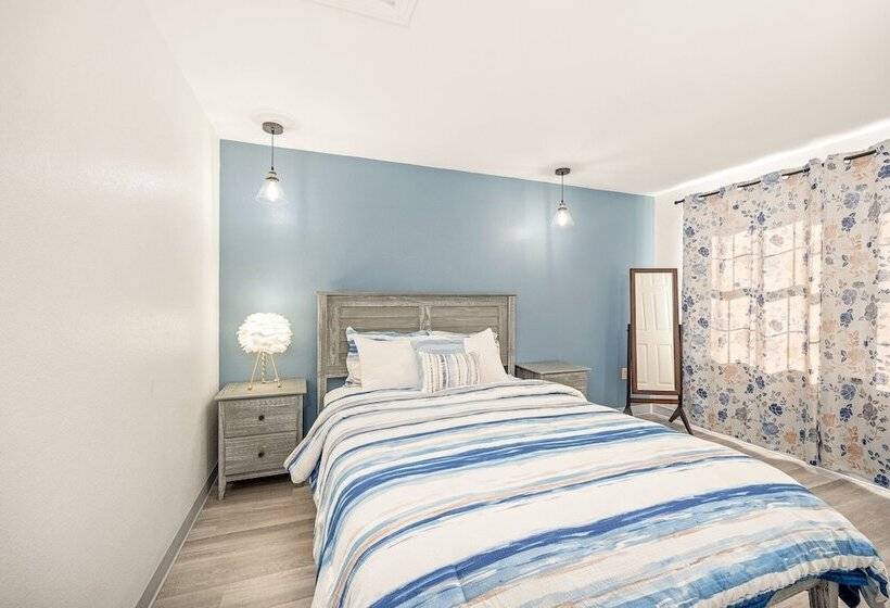 جناح, Founder's Brook Motel And Suites