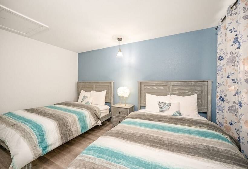 جناح, Founder's Brook Motel And Suites