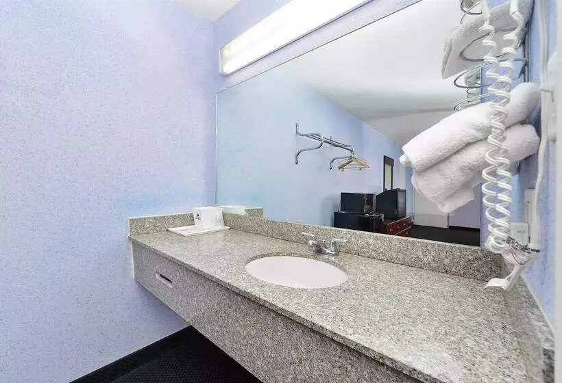２ダブルベッドのスタンダードルーム, Americas Best Value Inn & Suites Knoxville North
