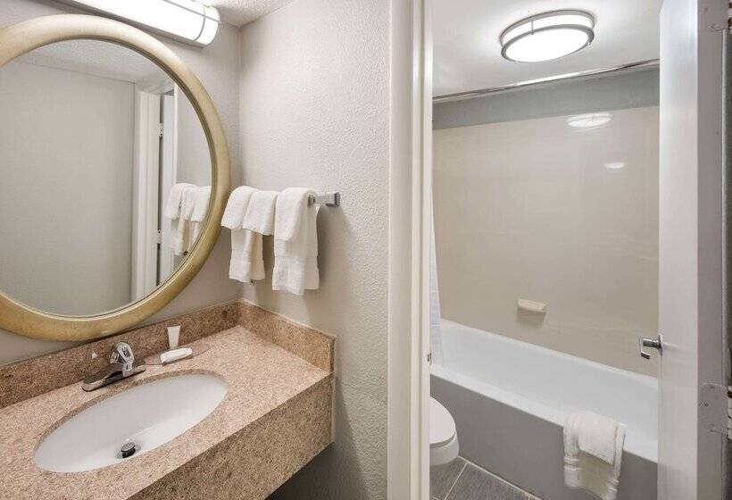 ２ダブルベッドのスタンダードルーム, Clarion Pointe Indianapolis Northeast