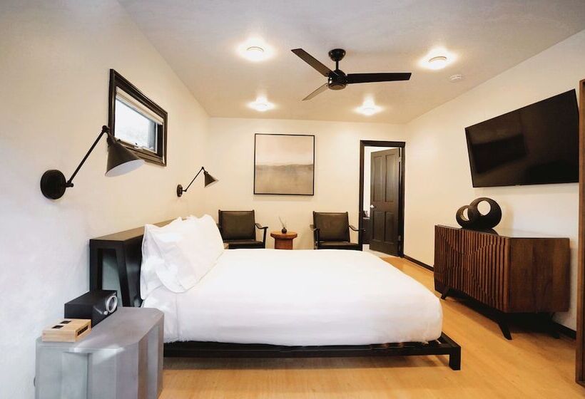 디럭스 룸, Gaige House