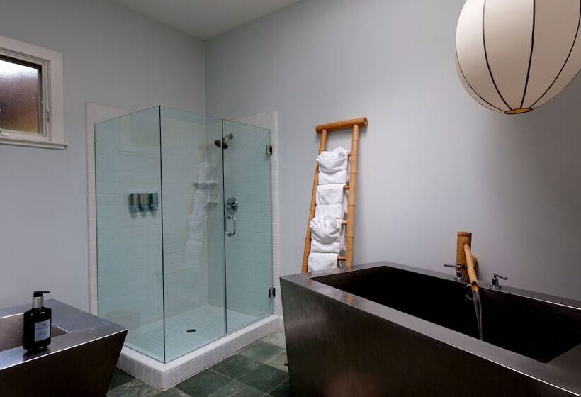 스위트, Gaige House