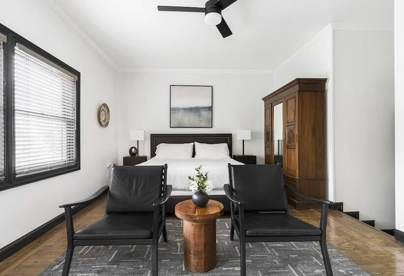 스위트, Gaige House