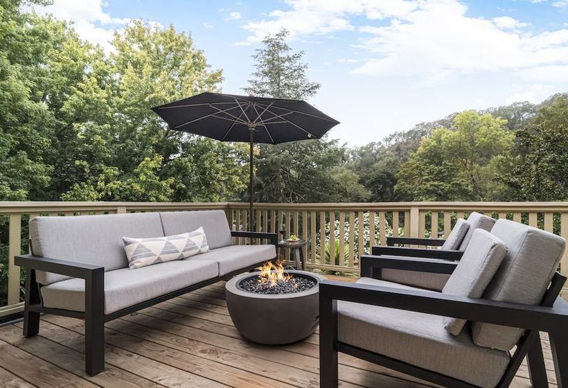 스위트, Gaige House